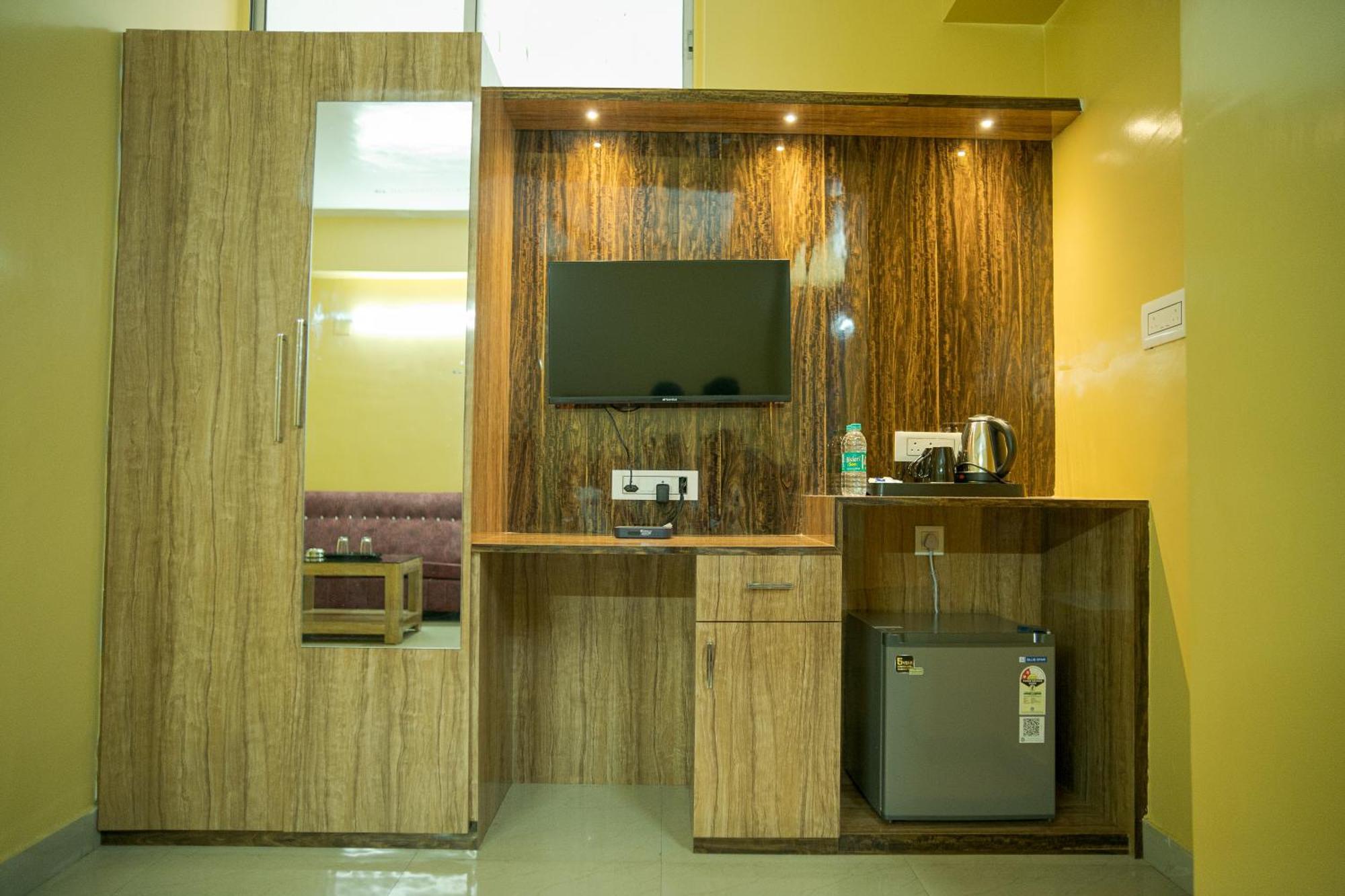 Hotel Ta-Tin Durgāpur Dış mekan fotoğraf