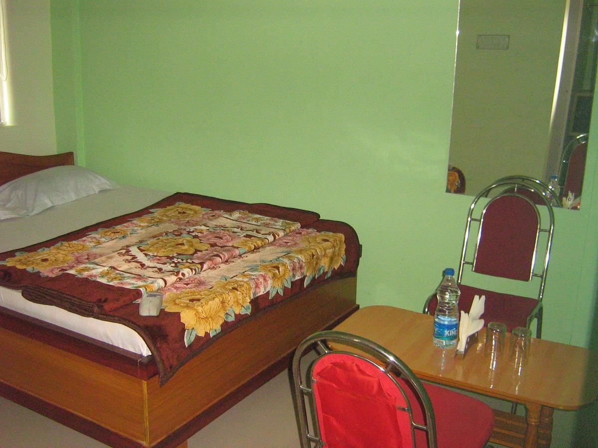 Hotel Ta-Tin Durgāpur Dış mekan fotoğraf